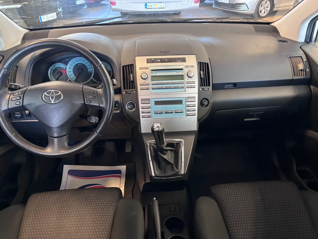 Vehicle image 16