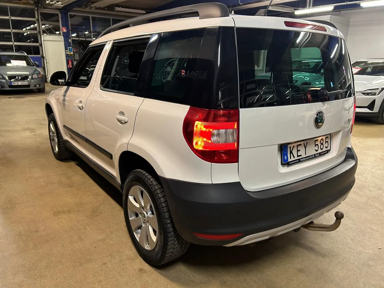 Vehicle image 5