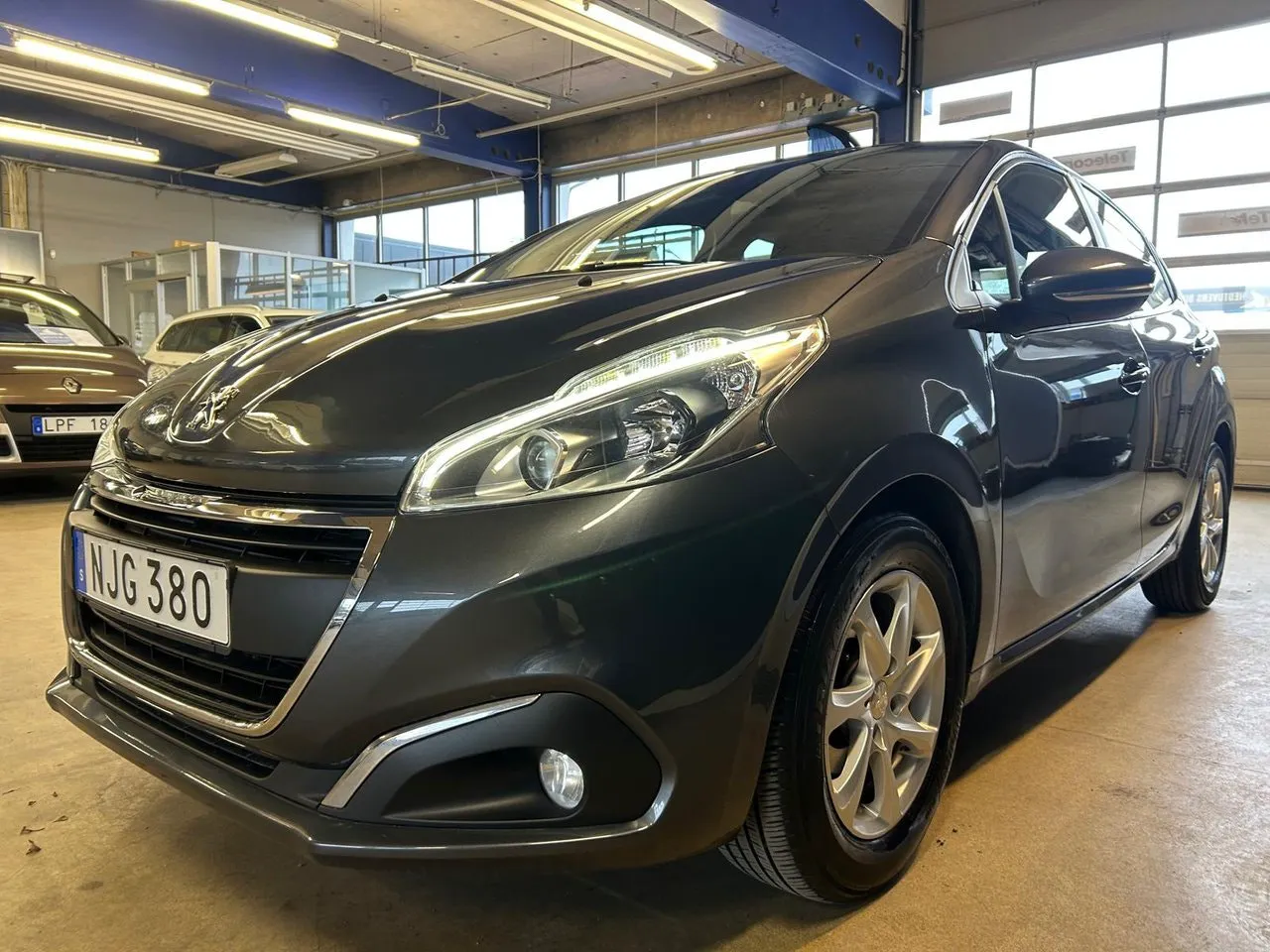 Vehicle image 1