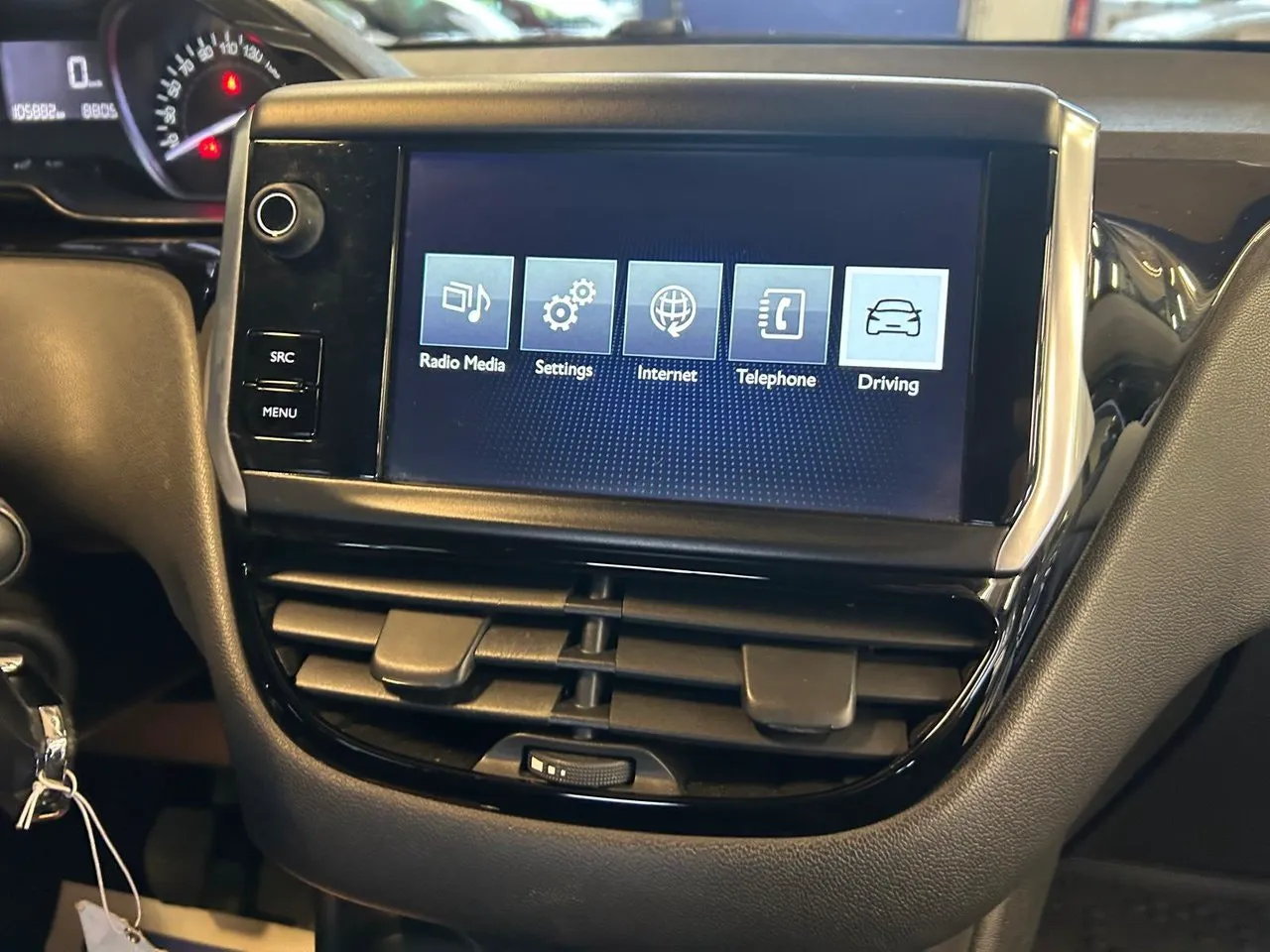 Vehicle image 15