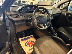 Peugeot 208 bild 9