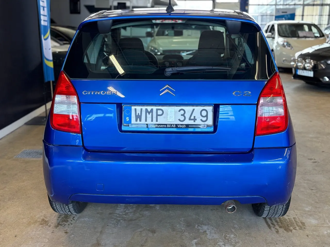 Vehicle image 5