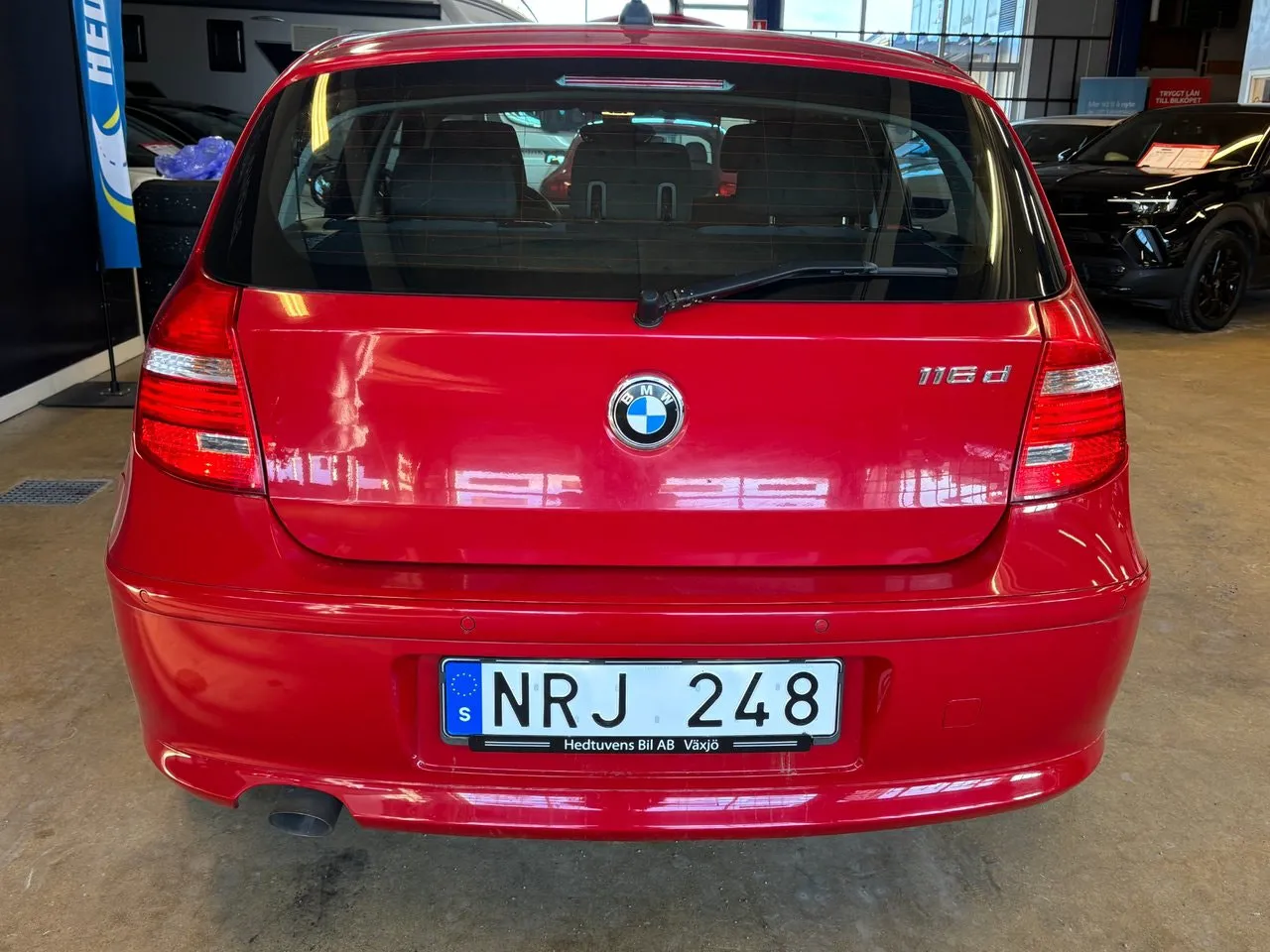 Vehicle image 8