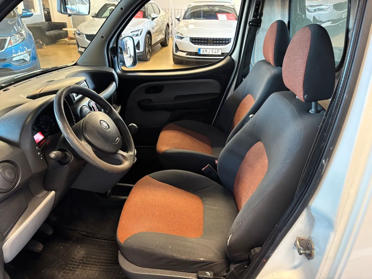 Vehicle image 9
