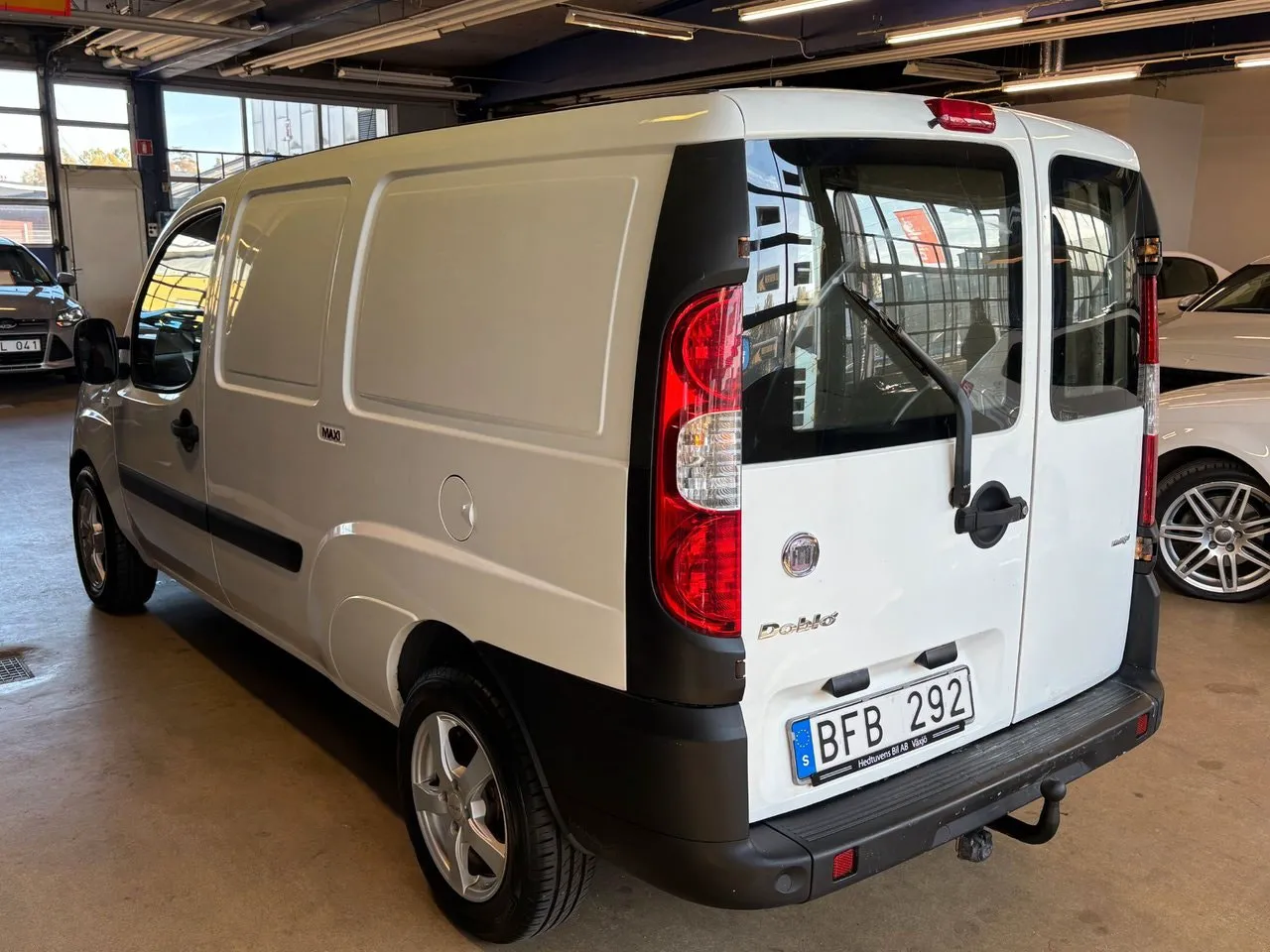 Vehicle image 5