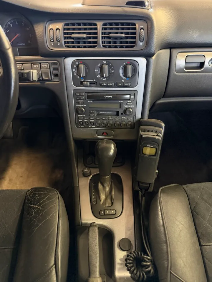Vehicle image 22