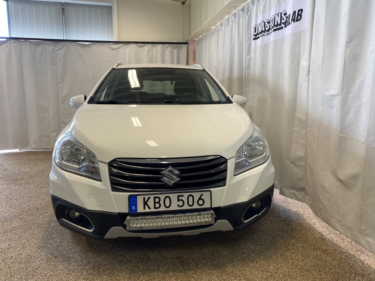 Vehicle image 2