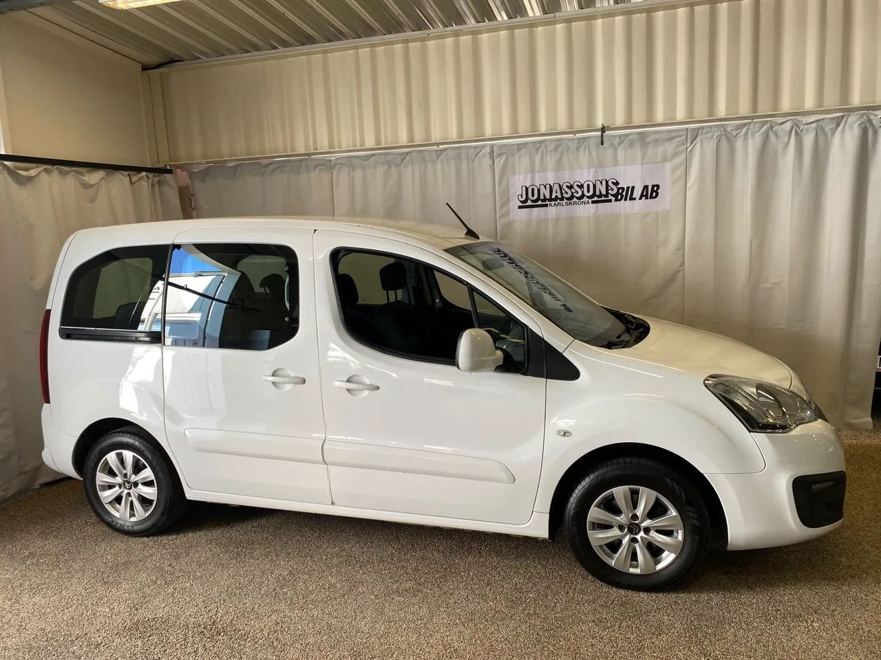 Vehicle image 2