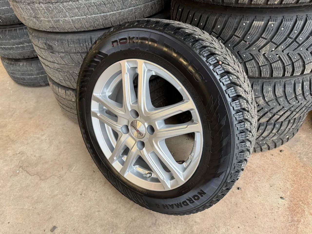 Vehicle image 8