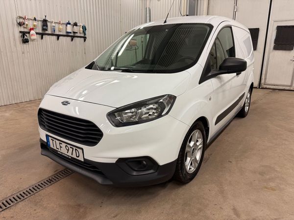Ford Transit Courier 1.5 TDCi Dragkrok 3700mil - 2020