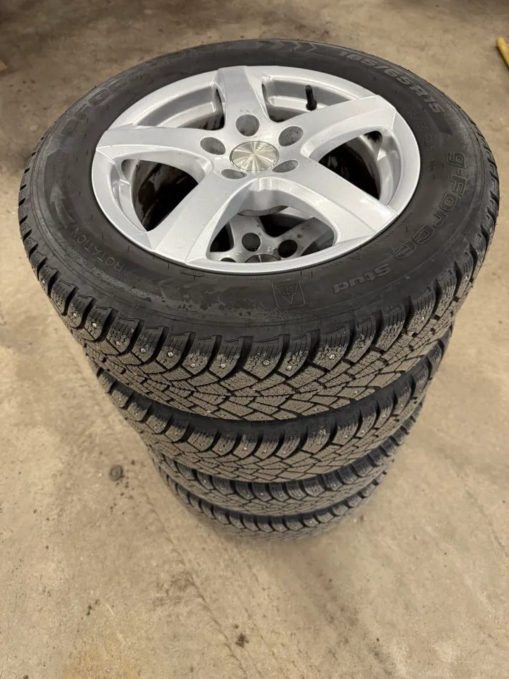 Vehicle image 14