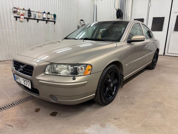 Volvo S60 2.5T Momentum 210Hk - 2005