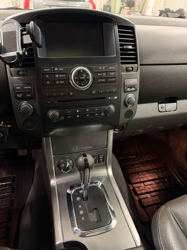 Vehicle image 18
