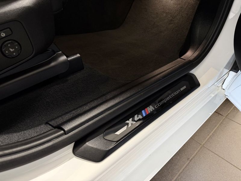 BMW X4 M bild 18