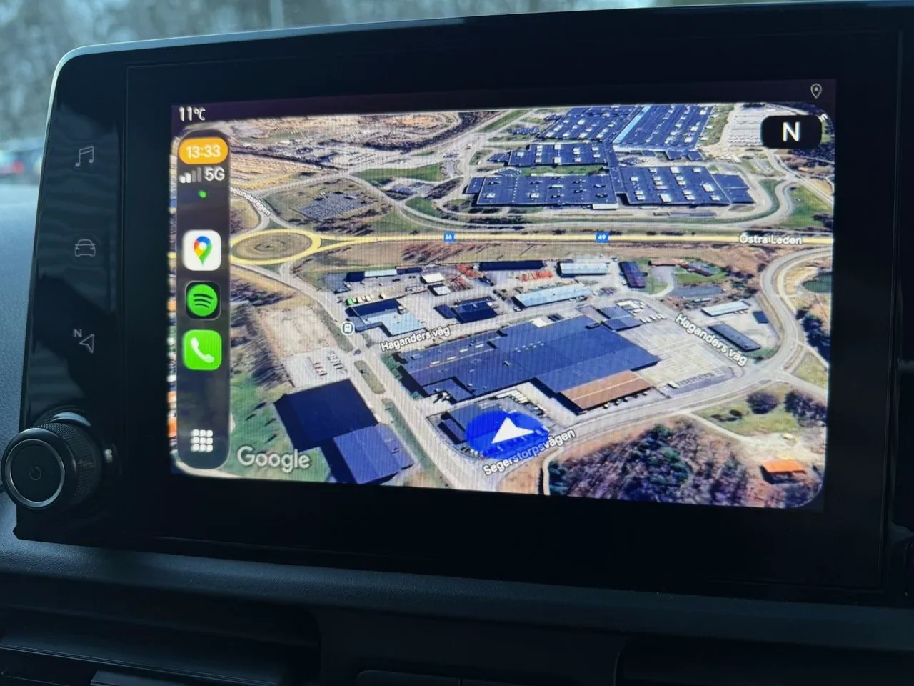 Vehicle image 8
