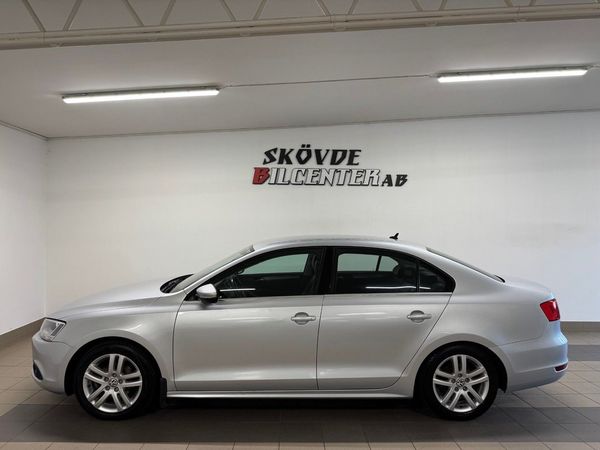 Volkswagen Jetta 1.6 TDI Automat GT/Drag/Nyservad/Skinn/PDC - 2012