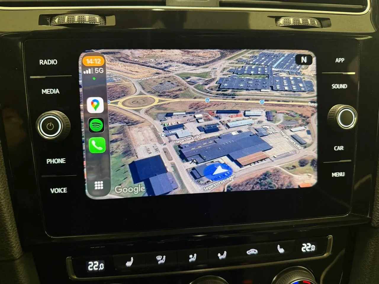 Vehicle image 10
