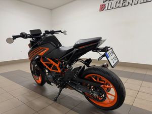 KTM 125 Duke bild 3