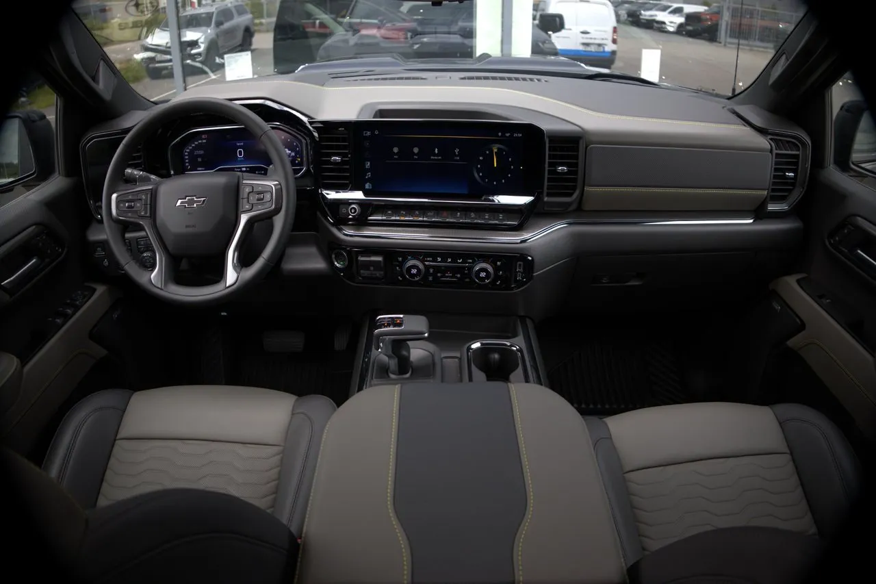Vehicle image 20