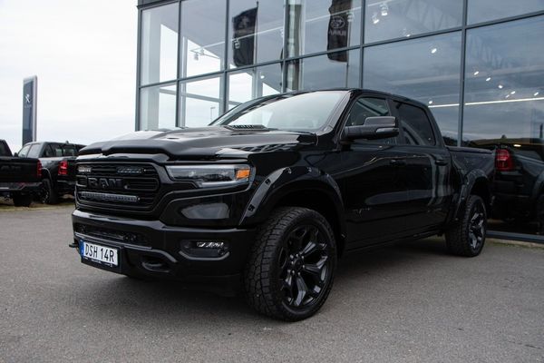 RAM 1500 Crew Cab LIMITED NIGHT 5.7 V8 LÅG SKATT LOCK Carven - 2023