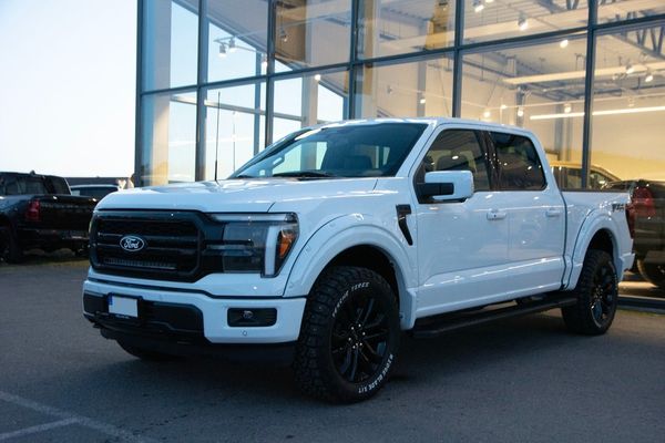 Ford F-150 SuperCrew 5.0 V8 Ti-VCT FFV 4x4 SelectShift - 2025