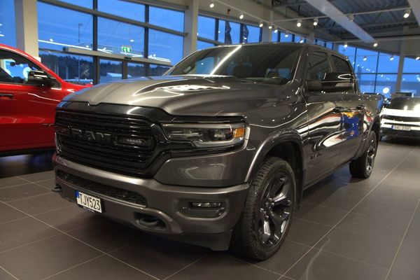 Dodge Ram 1500 Limited Night Edition V8 HEMI Släde - 2023