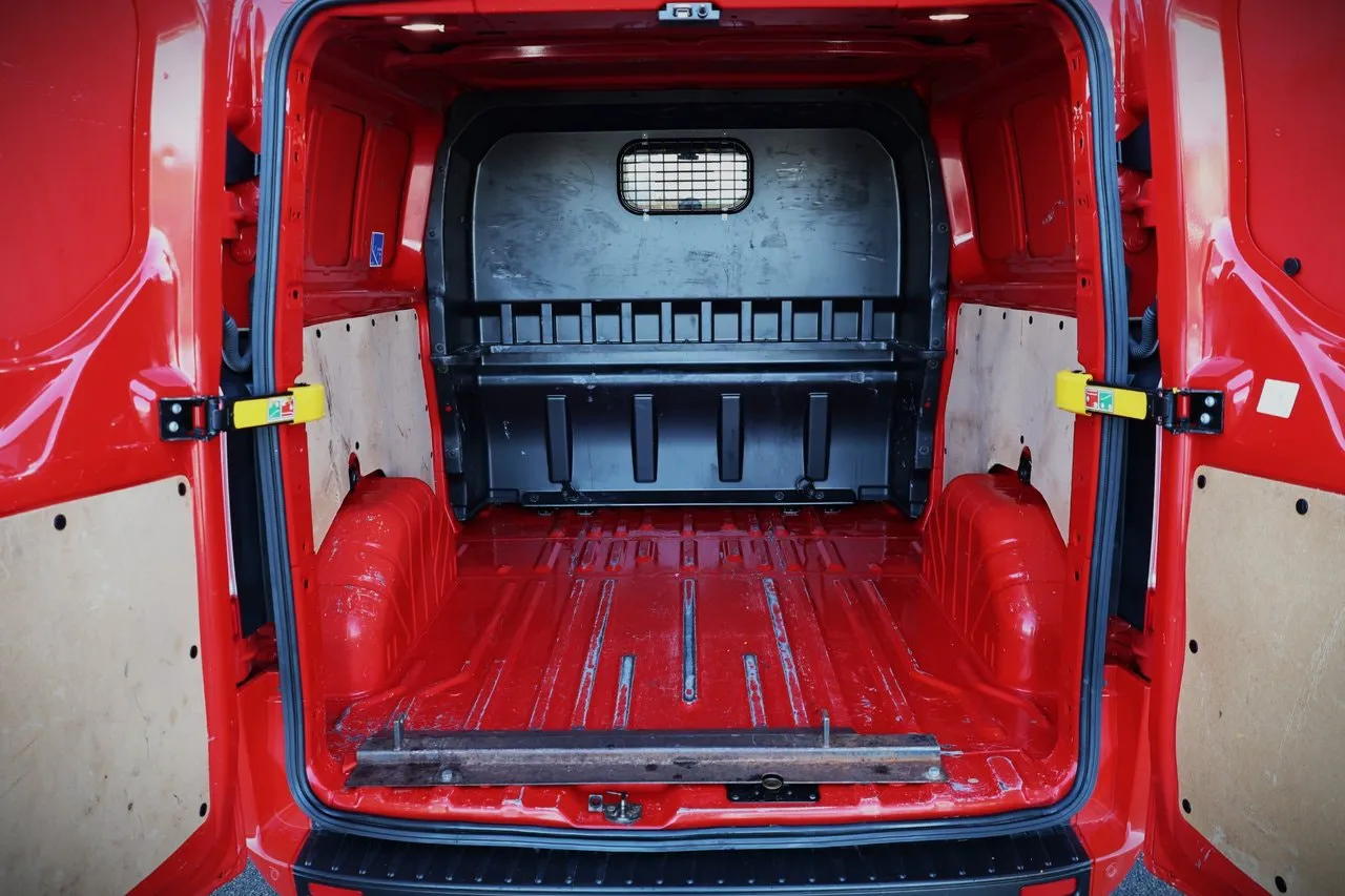 Vehicle image 7