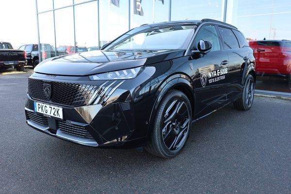 Peugeot e-5008 Edition ULTIMATE 73 kWh 213hk 500km 7-sits - 2026