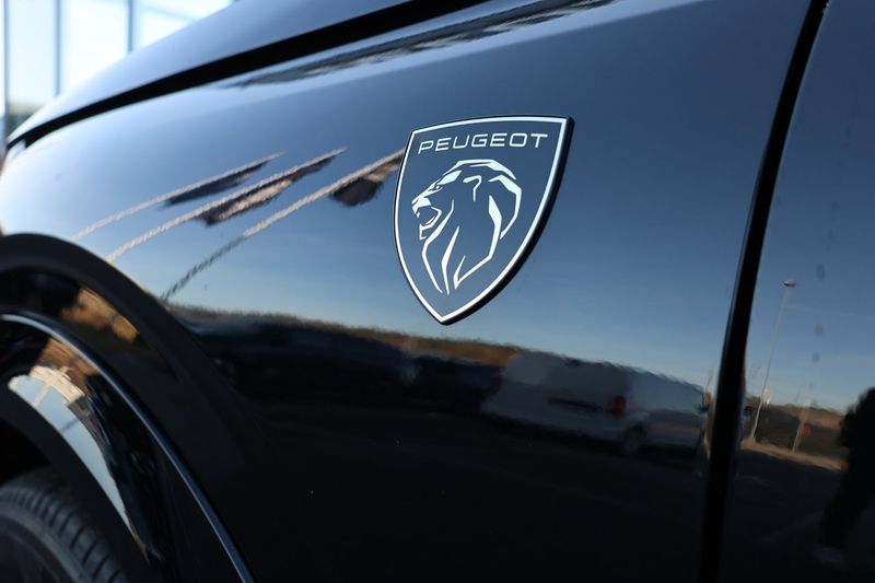 Peugeot e-5008 bild 26