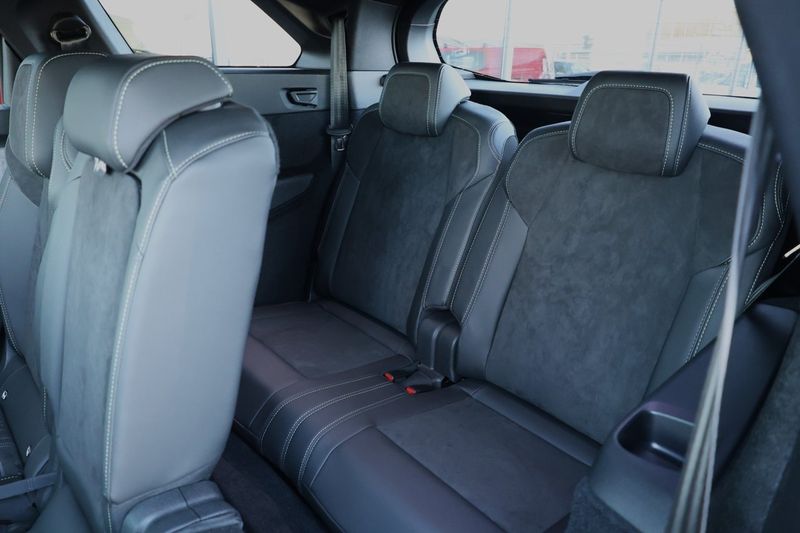 Peugeot e-5008 bild 16