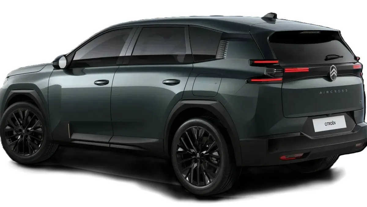 Vehicle image 4