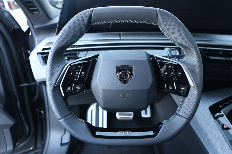 Peugeot e-3008 bild 11
