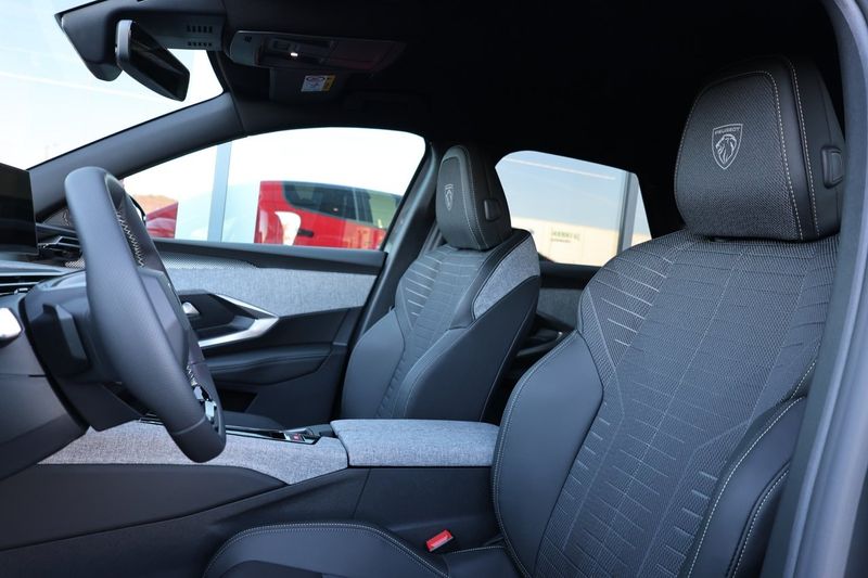 Peugeot e-3008 bild 9