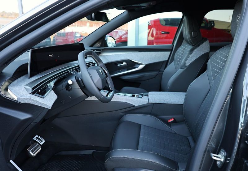 Peugeot e-3008 bild 8