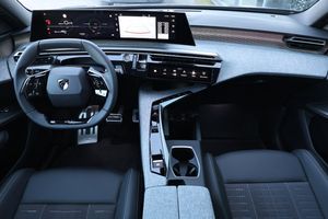 Peugeot e-3008 bild 11