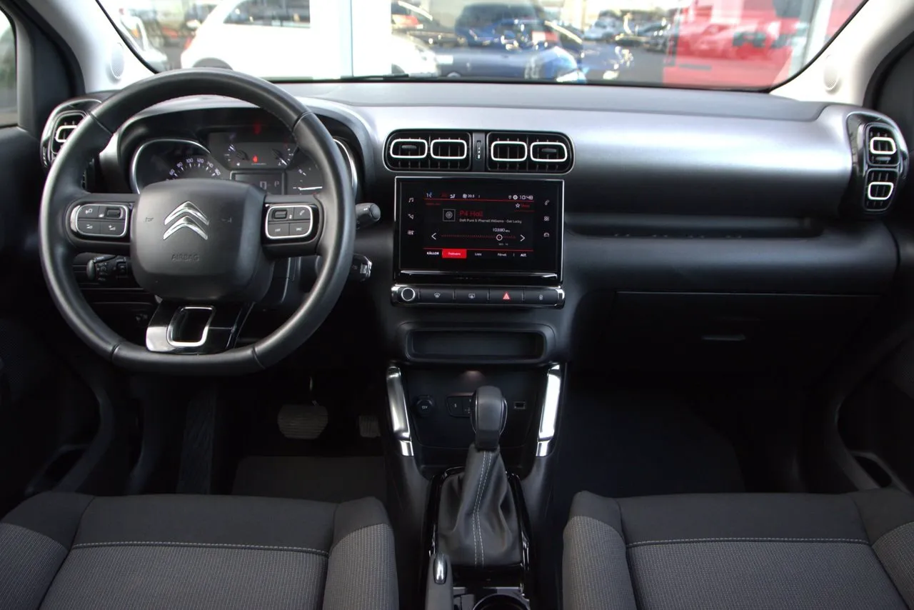 Vehicle image 8