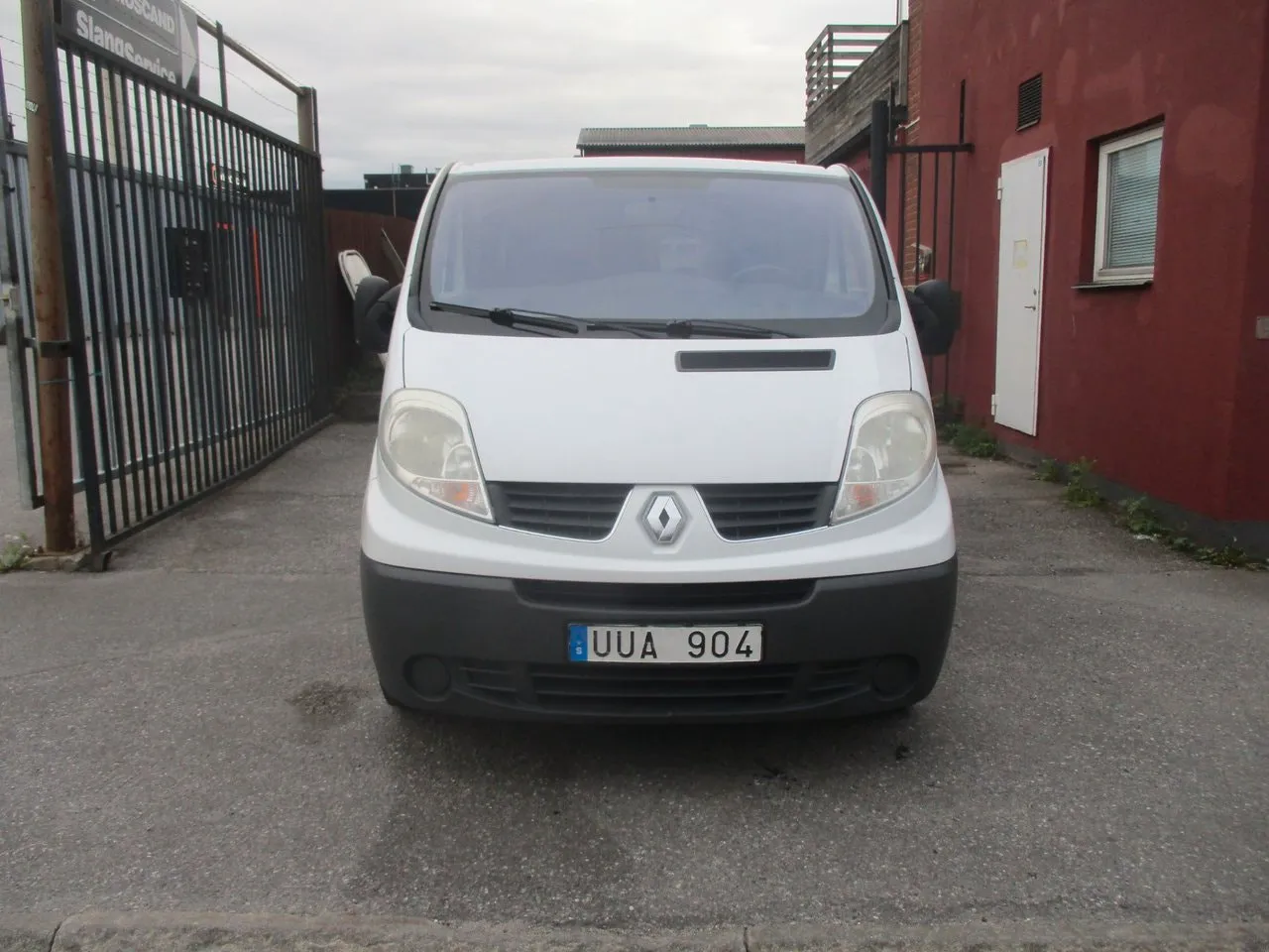 Vehicle image 2