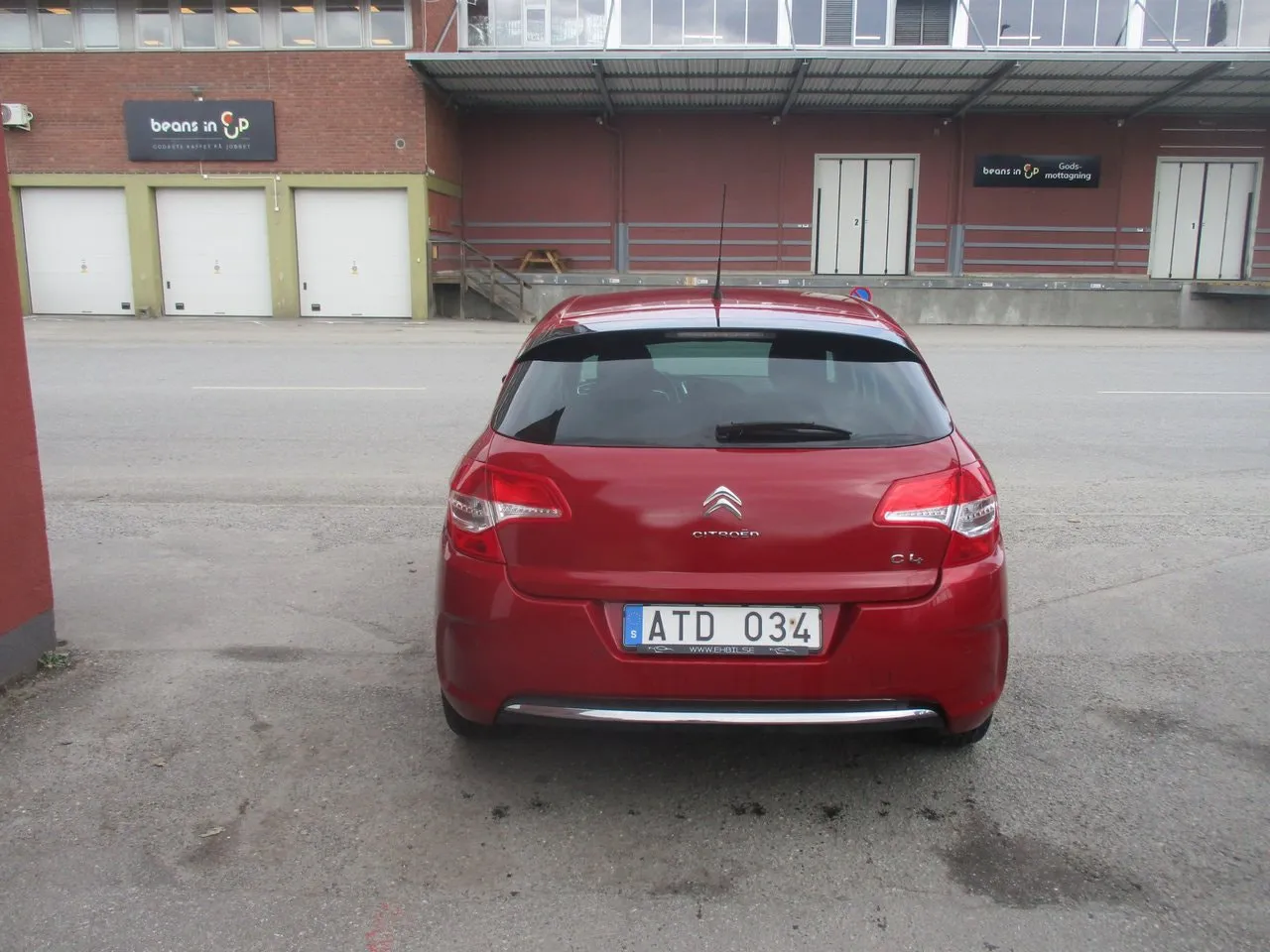 Vehicle image 5