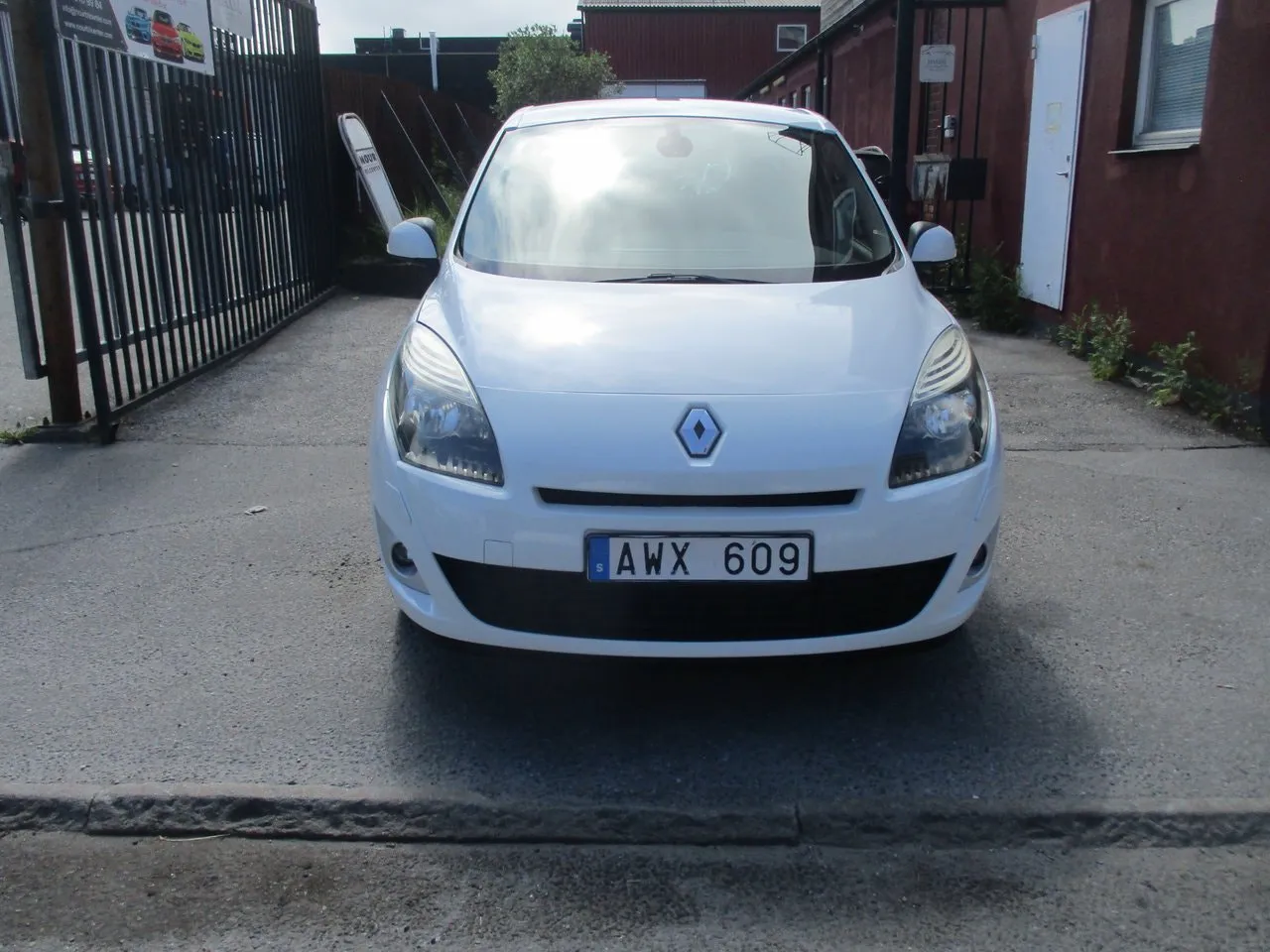 Vehicle image 2