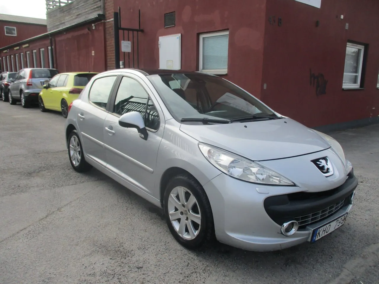 Vehicle image 1