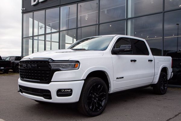 Dodge 1500 RAM Limited Night Rambox 2.384 kr årsskatt! E85 - 2025