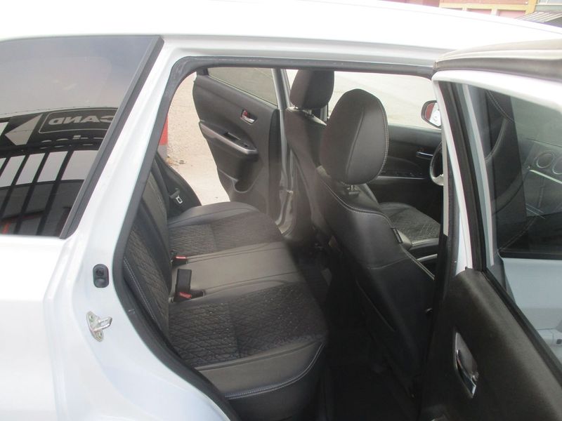 Suzuki Vitara bild 8