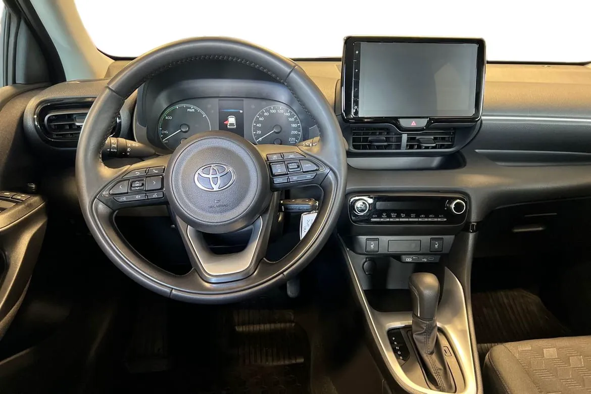 Vehicle image 9