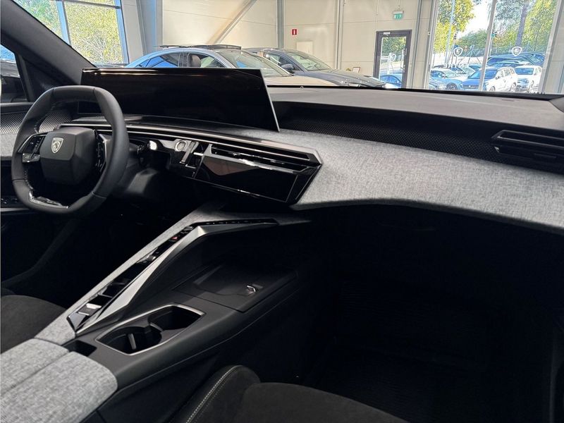Peugeot e-3008 bild 3