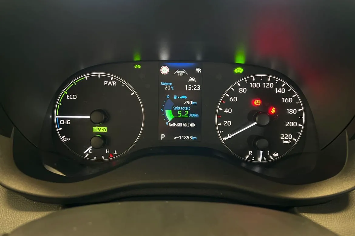 Vehicle image 15