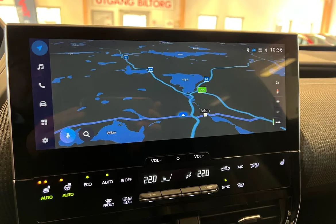 Vehicle image 14