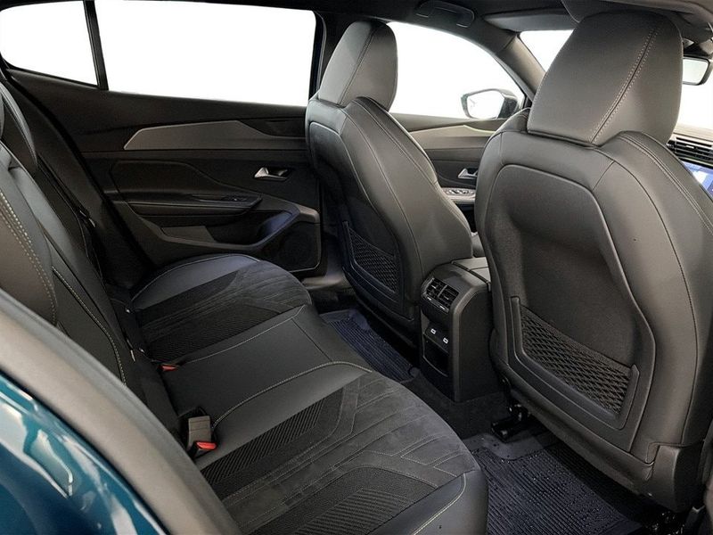 Peugeot 408 bild 8