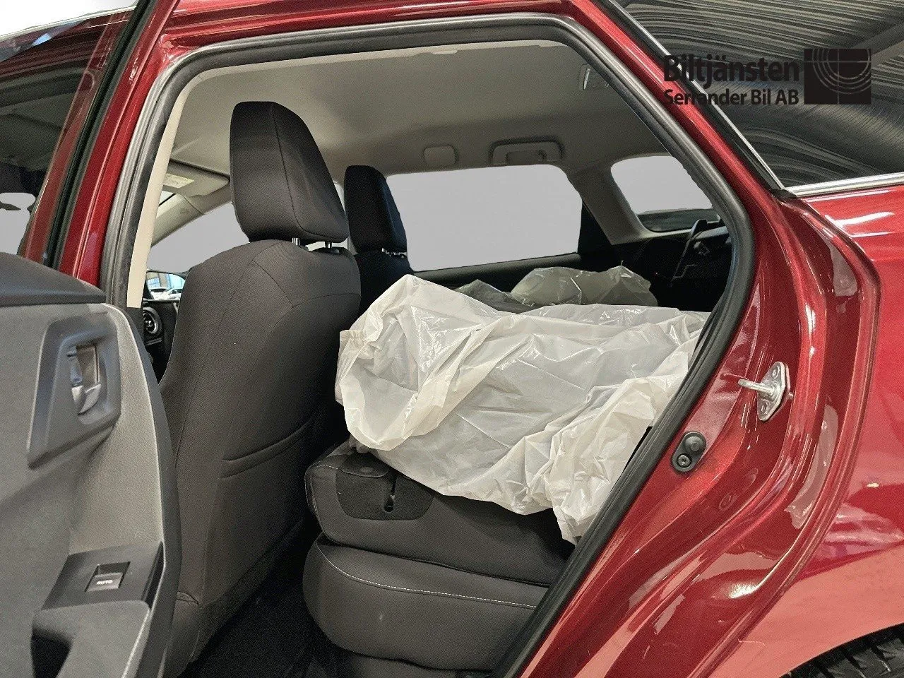 Vehicle image 8