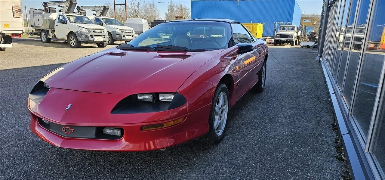 Vehicle image 6