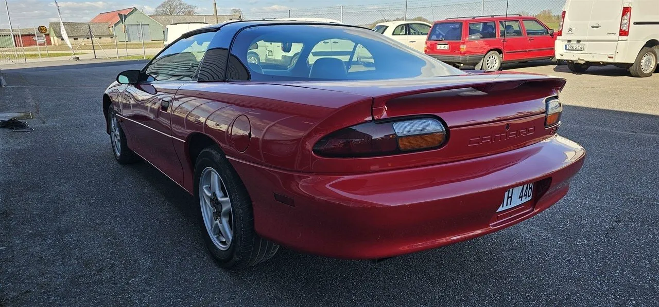Vehicle image 7
